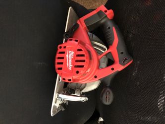 Milwaukee saw
