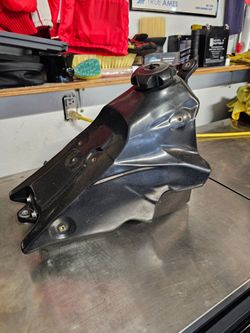 USED OEM 06 07 08 09 YAMAHA YZ250F YZ450F STOCK GAS FUEL TANK W PETCOCK & CAP