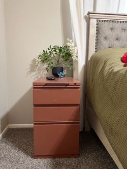 Night stands / file cabinets