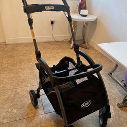 Graco  Car Seat And And Carrier  Mint !!!!! 