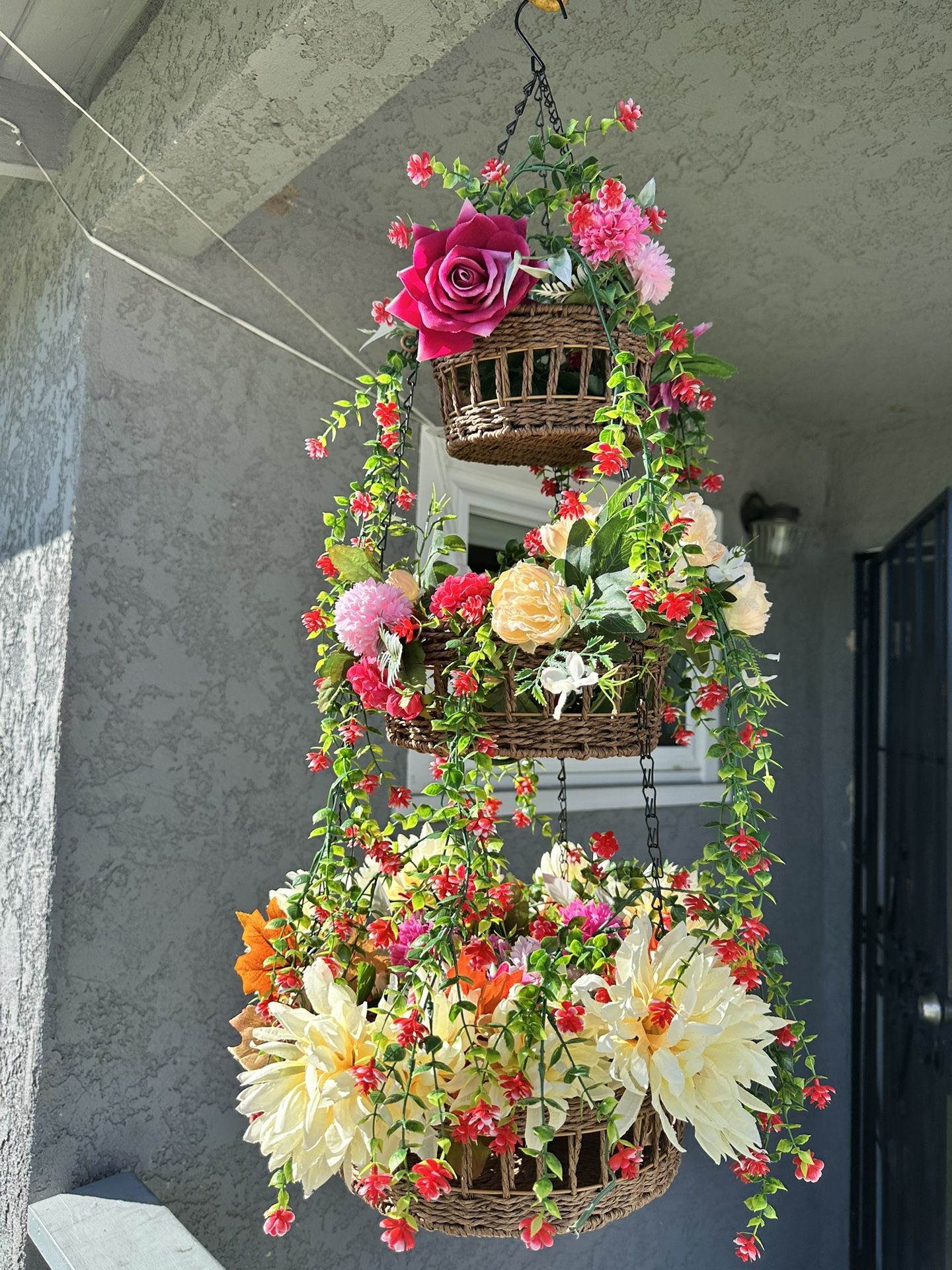 Artificial Faux Hanging Plants Flowers Basket for Summer Autumn, Colorful Daisy Flowers Eucalyptus UV Resistant Look Real for Outdoor Outside Porch De