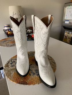Beautiful boots like new