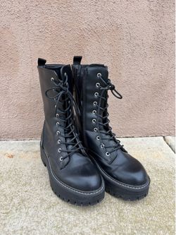 Cute Lug Sole Boots Size 6