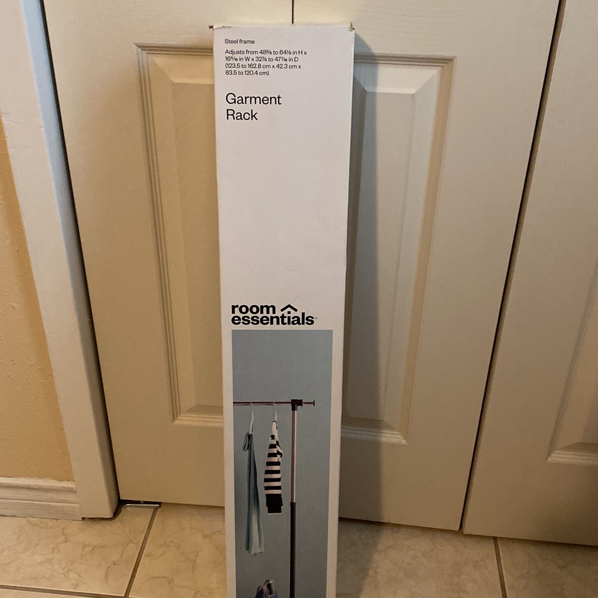 Rack Para ropa Nueva $15.00 Medidas En La Caja