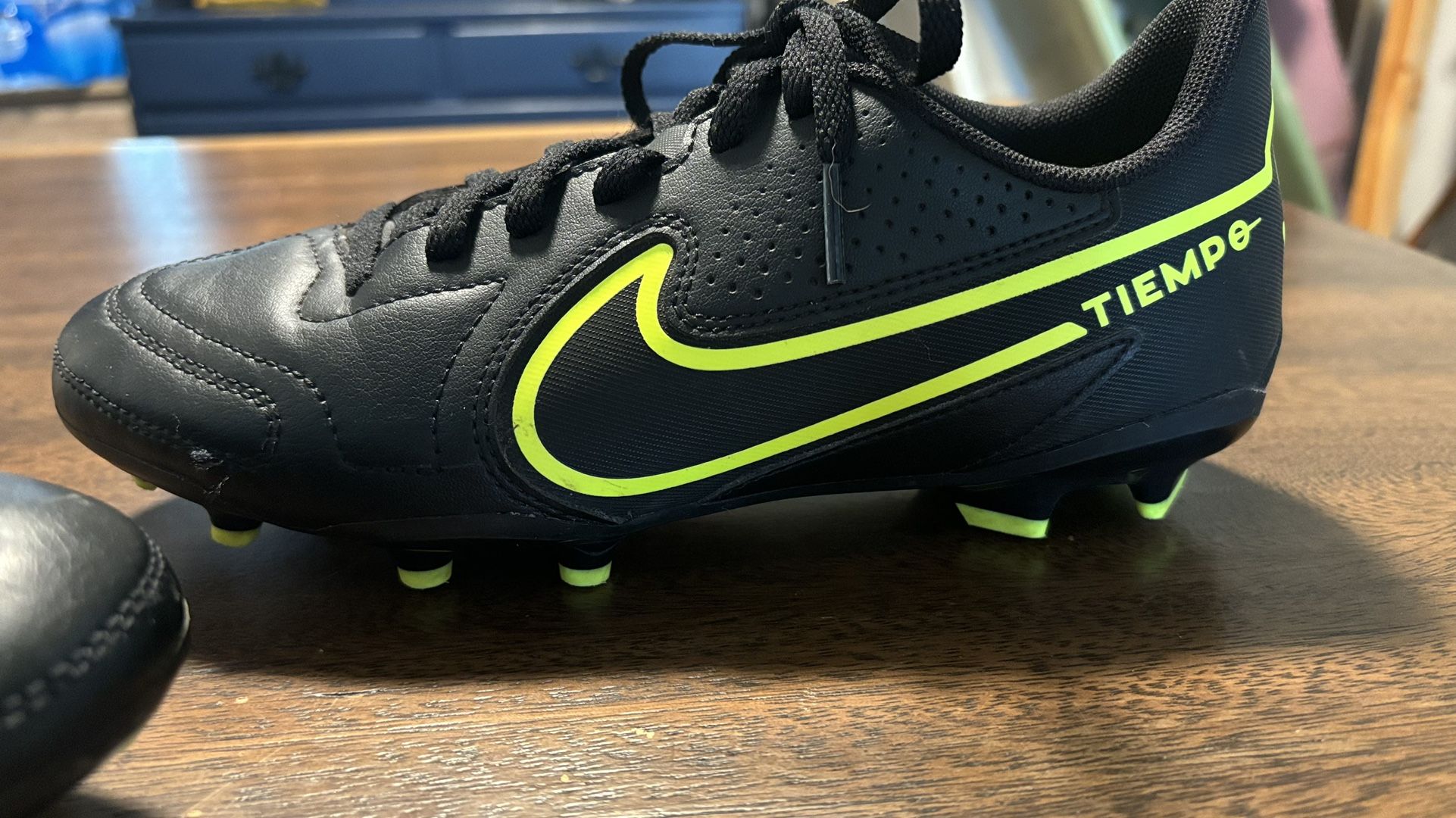 6Y Nike Soccer Cleats