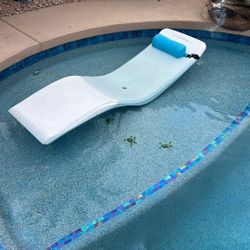 In Pool Lounger