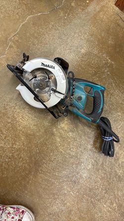 Makita 5477NB corded hypoid saw 7.25” blade size