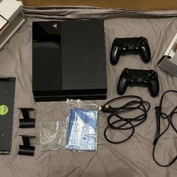 NON-WORKING PS4 For Parts Only