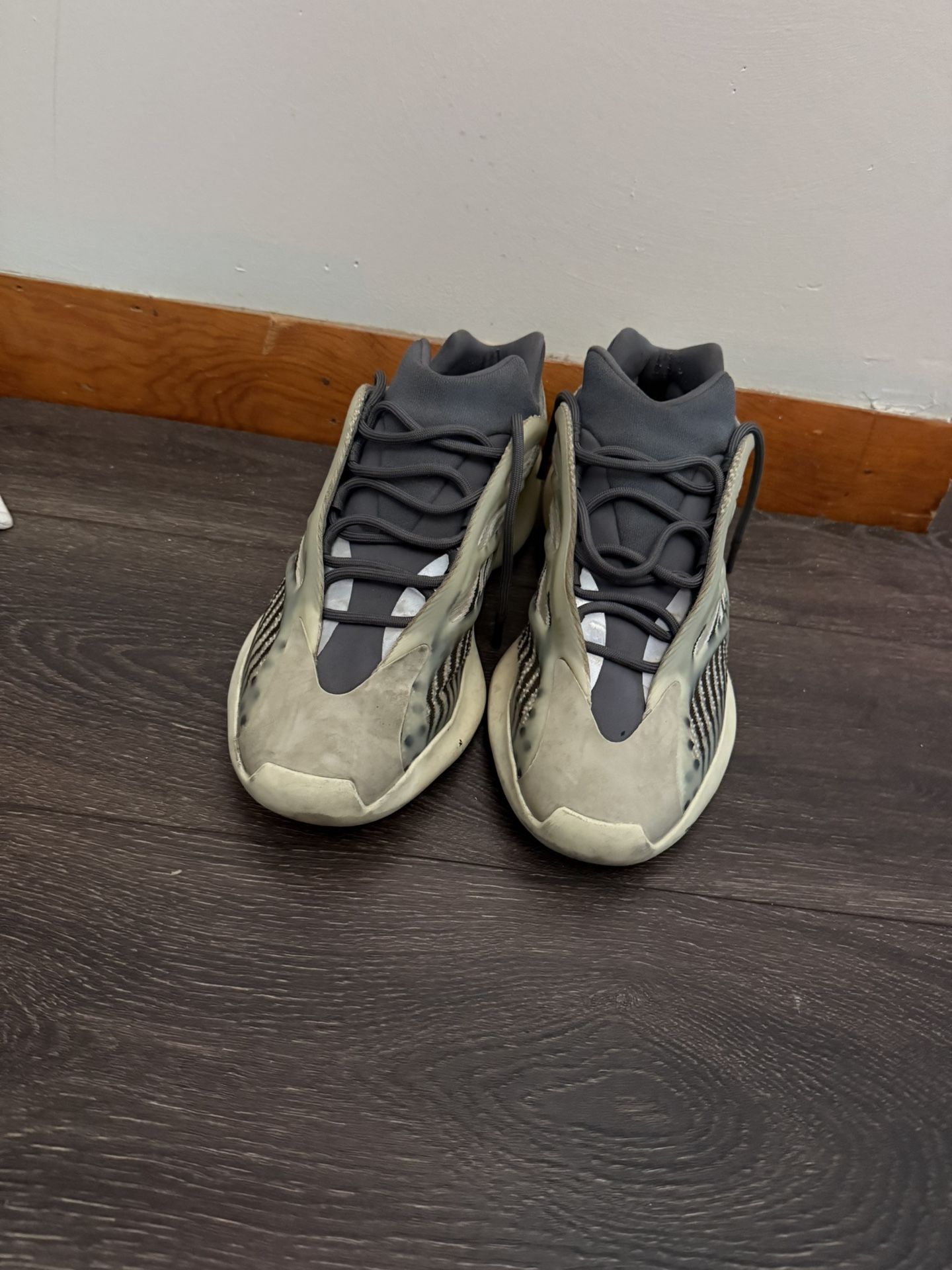 Yeezy 700 V3
