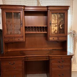 Large Desk And Hatch
