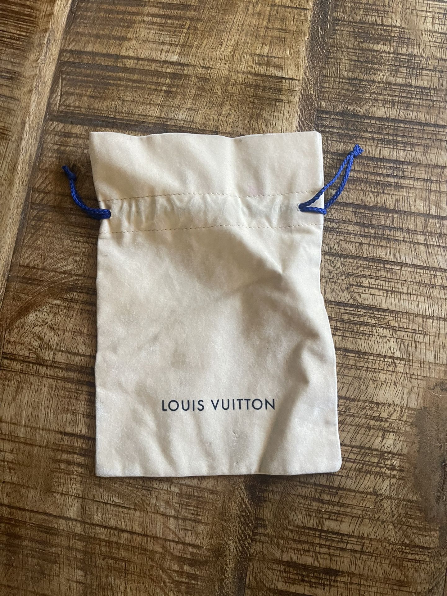 Louis Vuitton Velvet Jewelry Bag for Sale in San Dimas, CA - OfferUp