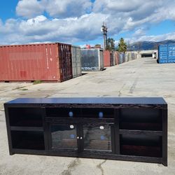 Brigantine 95" TV Stand 1S designed tO be a centerpiece in any room, supporting TVs upto100".
Hardware Finish: Brushed Nickel Wood Type: Poplar solids