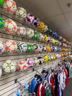 Variedad de balones para Futbol soccer de diferentes estilos y precios