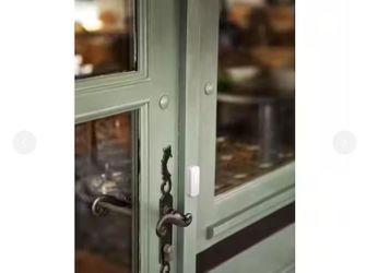 Defiant Wireless Wi-Fi Smart Plug-In White Doorbell Kit with Wireless Push Button Powered by Hubspace