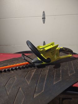 Ryobi rechargeable hedge trimmer 24inch
