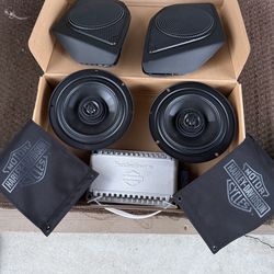 Road glide 2025 stock speakers and rockford Fosgate amp