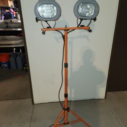 2 Bar Halogen Tripod Light