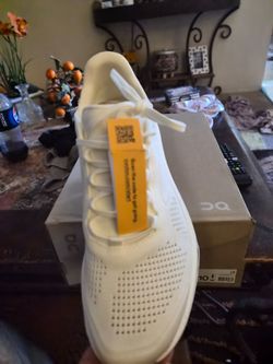 On Cloud sneakers