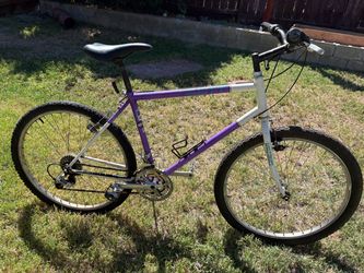 SCOTT 21 Speed MTB 26 in rims 19 Frame made in the USA