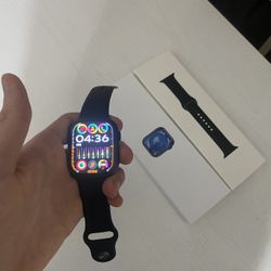 Black Apple Watch Series 9