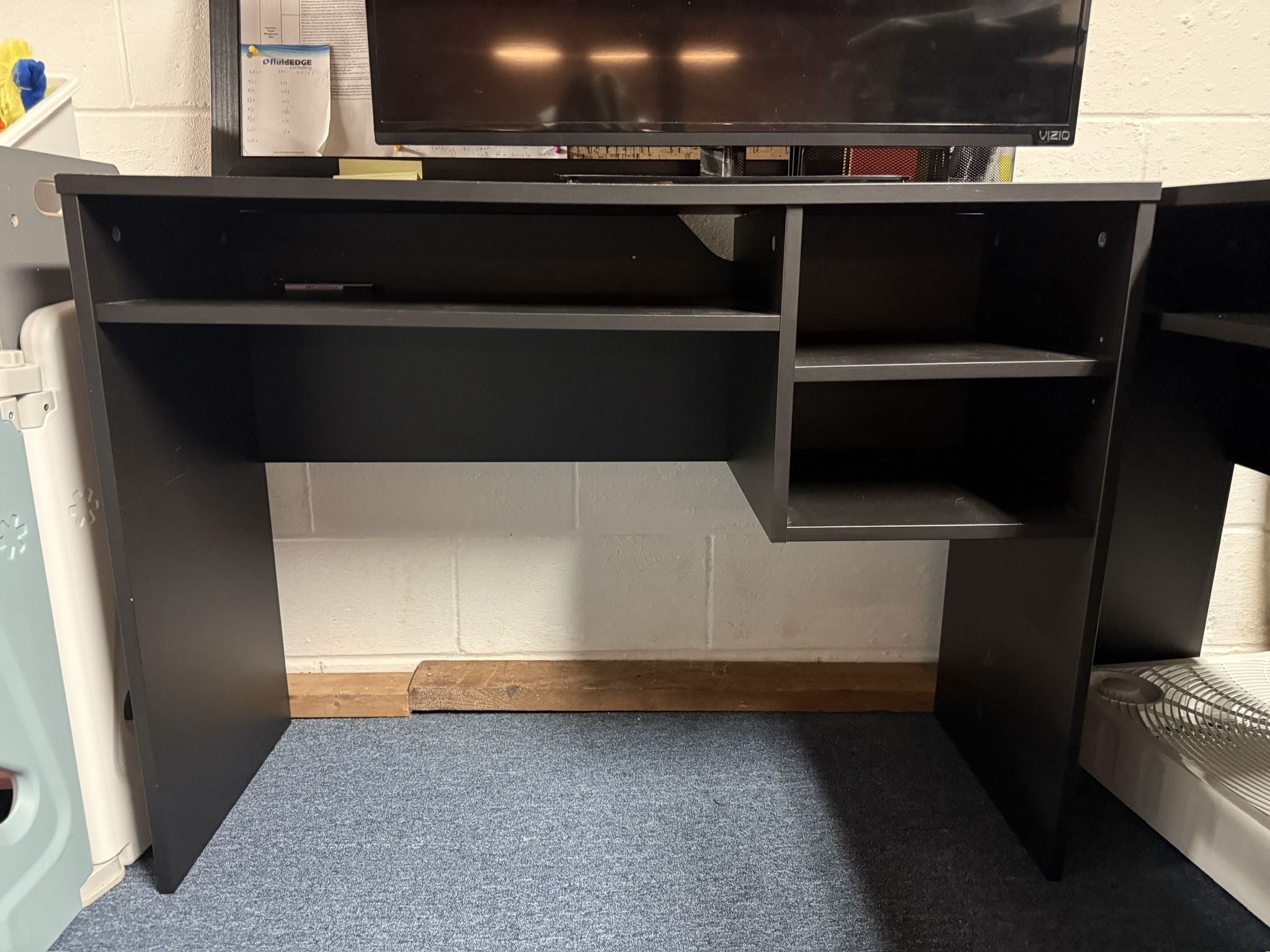 Black Desk