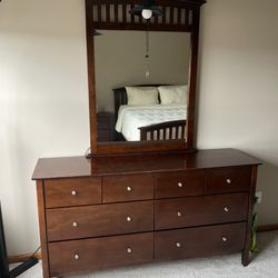 Full Wood Bedroom Set 