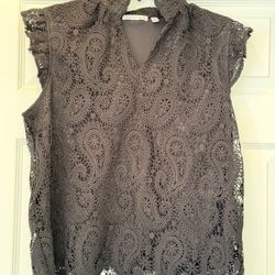 Women's lace sleeveless blouse with paisley pattern