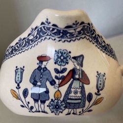 Vintage Johnson Brothers Hearts and Flowers gravy or sauce boat 