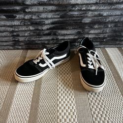 Black and white Vans sneakers size 5 Youth fits 6.5W