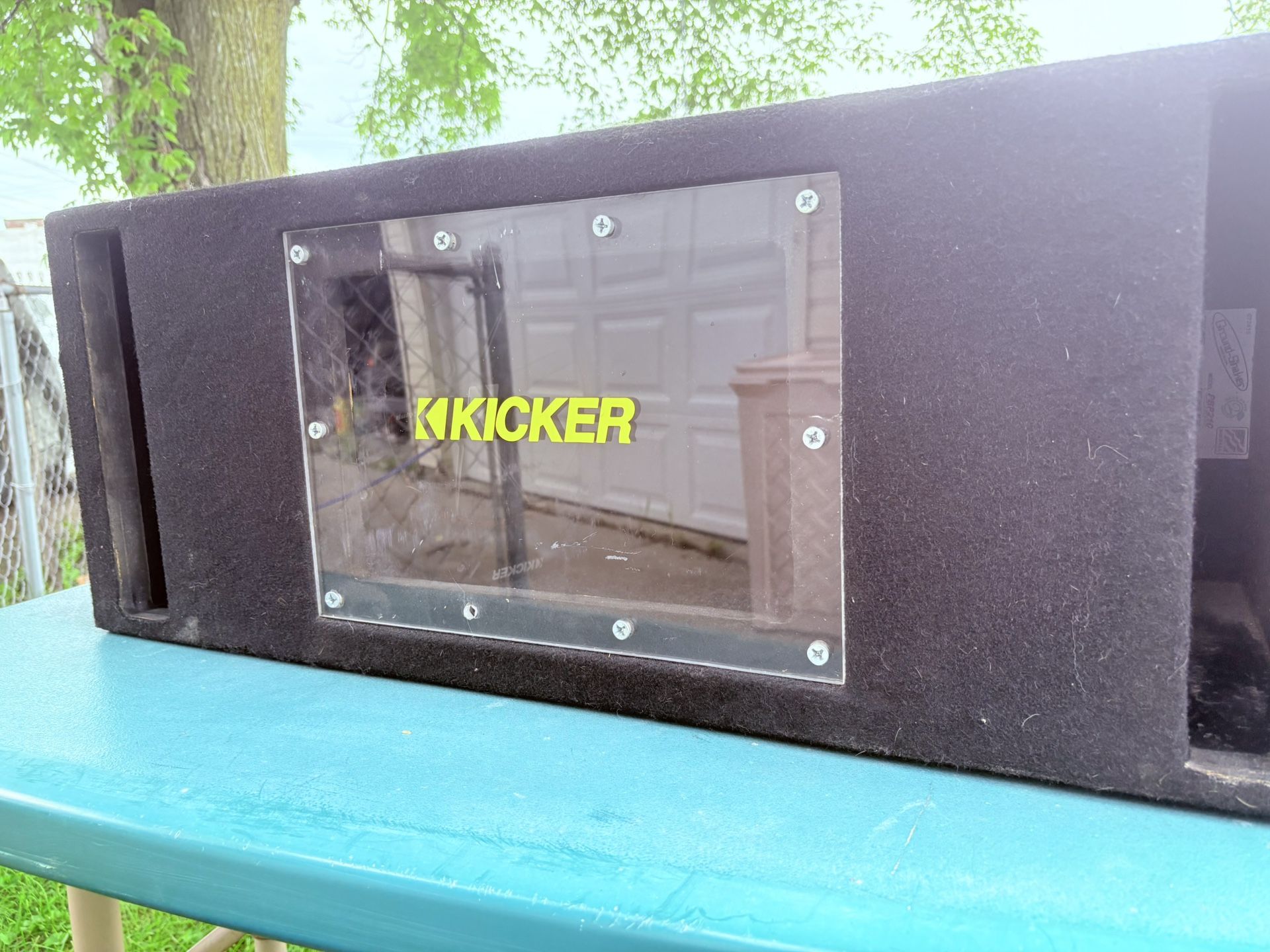 Two 10” Kickers Plus 2500w Amp