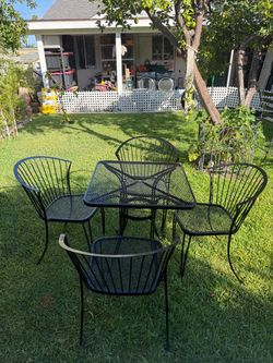 Gorgeous Outdoor Patio Set!!!🌺🎈
