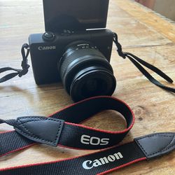 Canon EOS M200 / Digital Camera / Excellent Condition 