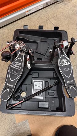 Iron cobra double bass drum pedal