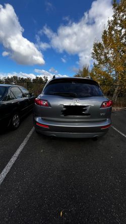 2005 Infiniti FX35 Car