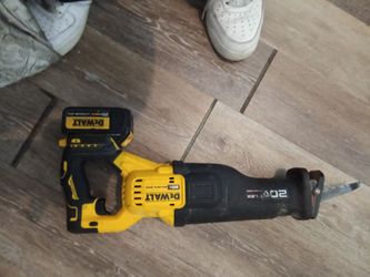 DeWalt XR brushless sawzall with flex force add on  a 400_