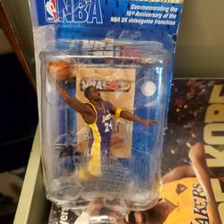 Kobe toy/ magazine  