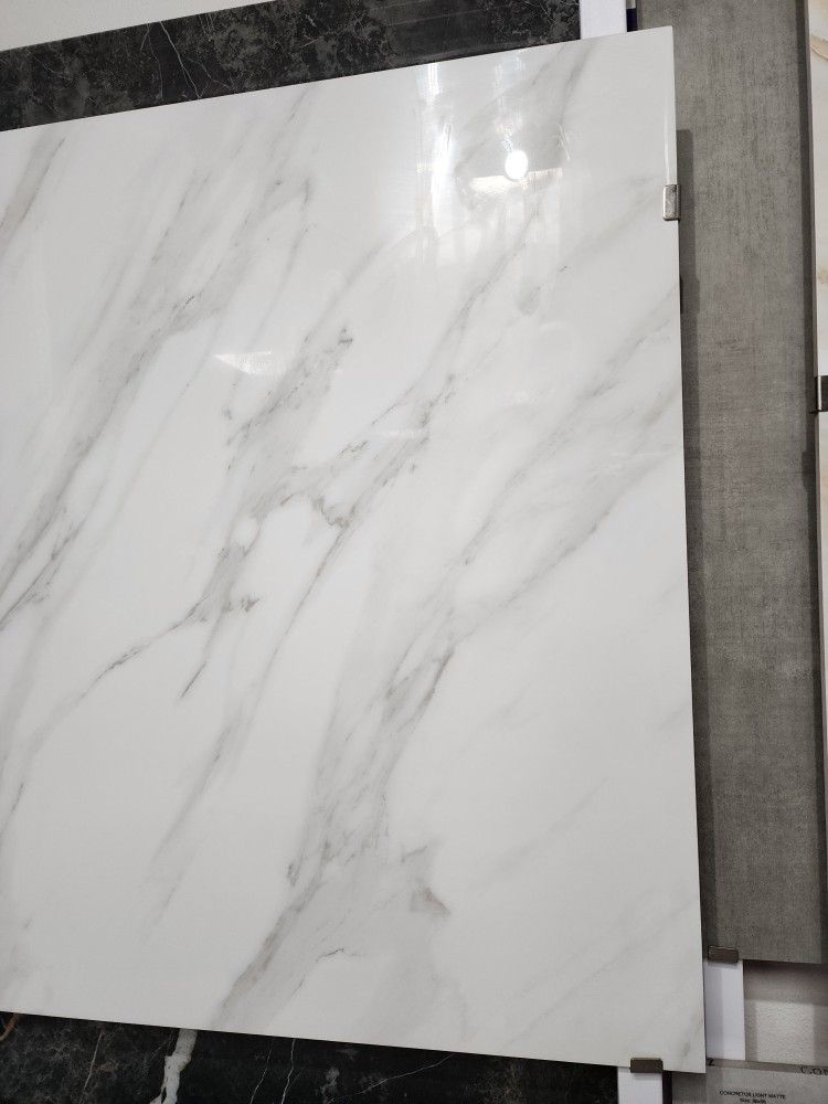 White Carrara Porcelain 32x32 Tile for Sale in Anaheim, CA - OfferUp