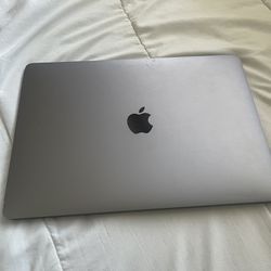 MacBook Pro (2017)