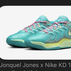 has a little bit of crease in it but has really good grip and looks good