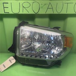 2014 2015 2016 2017 OEM TOYOTA TUNDRA HEADLIGHT LEFT DRIVER SIDE OEM