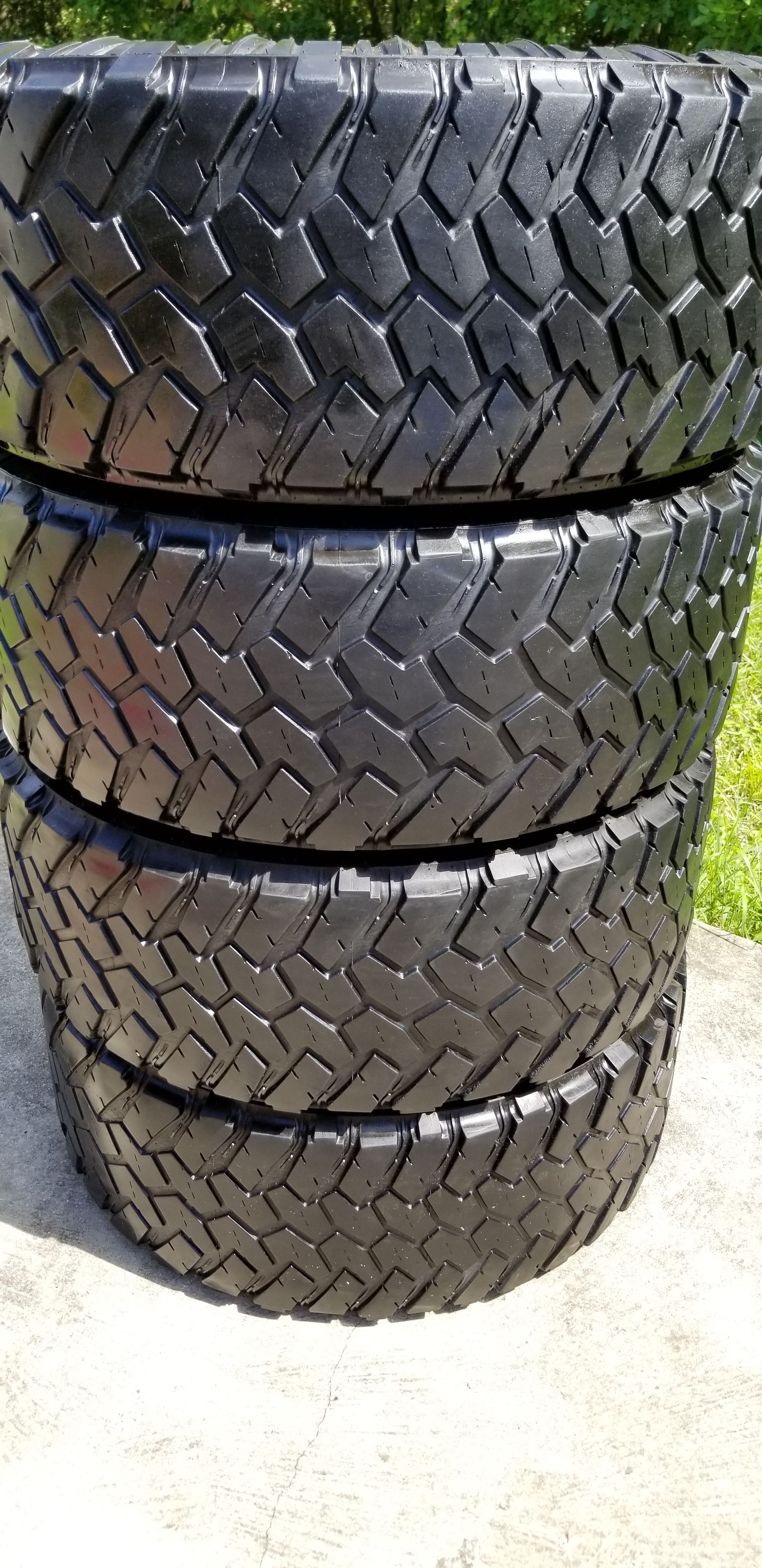 305/55/20 NITTO TRAIL GRAPPLER M T. FORD DODGE CHEVY GMC TOYOTA NISSAN