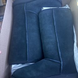 black ugg boots W 8