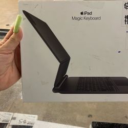 iPad Magic Keyboard 