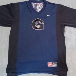 Vintage Nike Men's Size Xlarge Georgetown Hoyas  Jersey Short Sleeve 