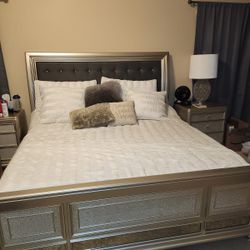 6 Peace Bedroom Set 