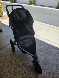 BOB Revolution Jogging Stroller – Excellent Condition -$150 OBO