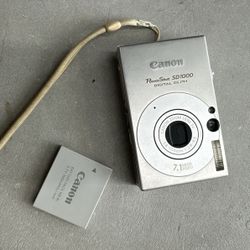 Canon Powershot SD1000 Digital Compact Camera