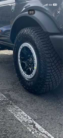 Wheels and tires only operational Bead Locks