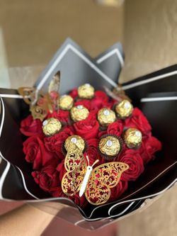 Valentine’s Day Flower Bouquets - Flower Box - Roses 