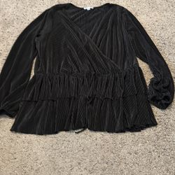 floral & ivy Long-Sleeved Black Wrap-Style Top